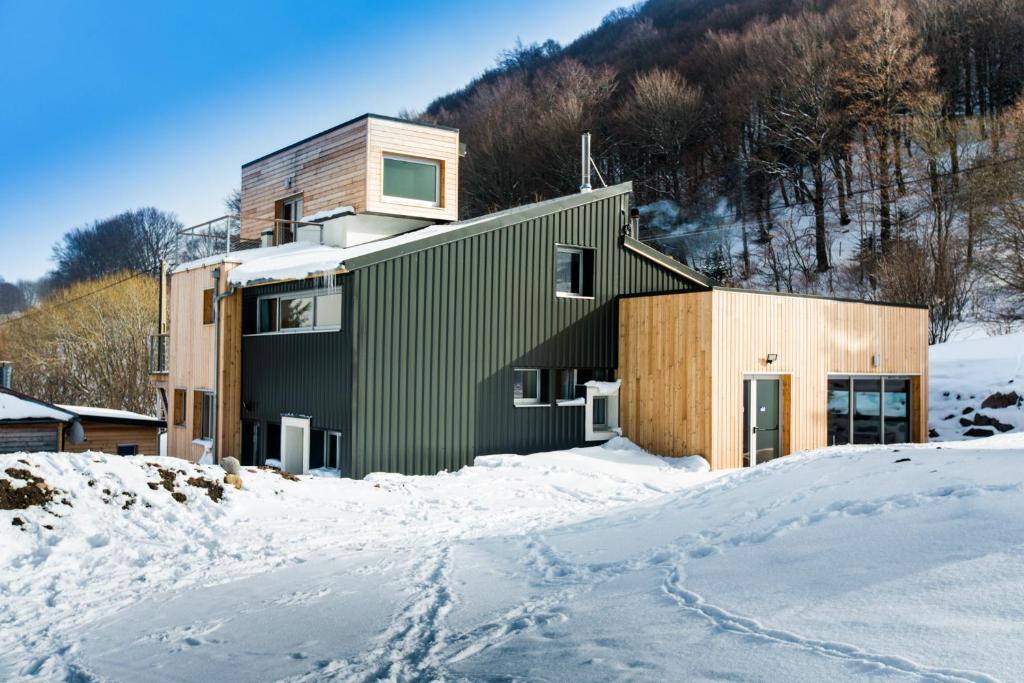 Aux 500 Diables Eco Lodge - Hotel Chambon-sur-Lac Exteriör bild